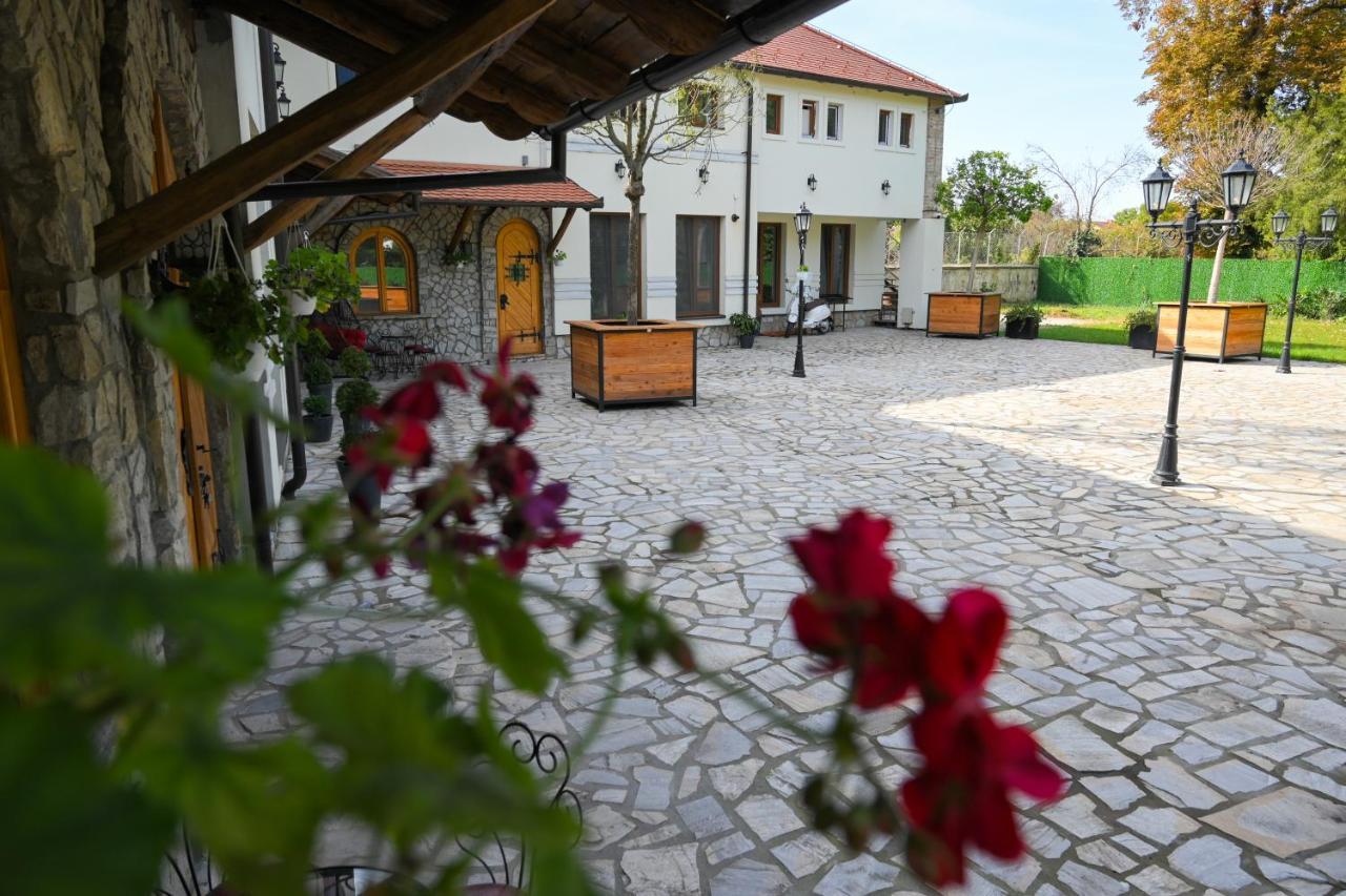 Twenty Park Aparthotel Kikinda Luaran gambar